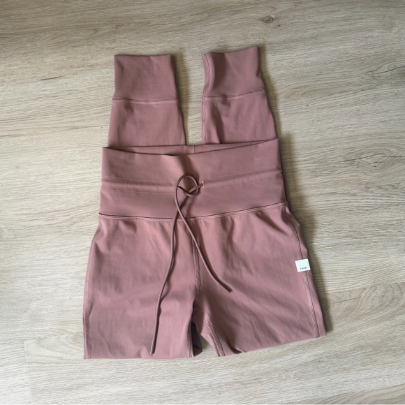 Vuori Pants - Vuori daily leggings